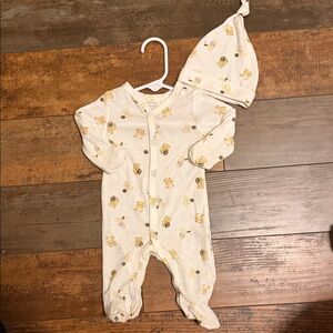 Starting Out Cream Bear Print Footie and Hat Set